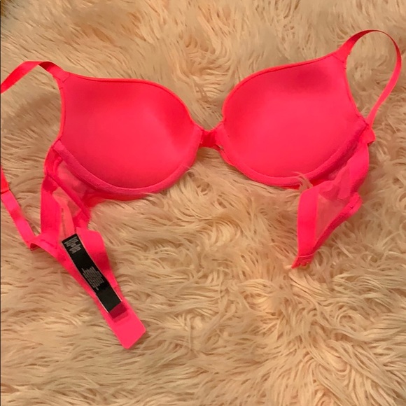 Vs bra! 32d - Picture 2 of 2